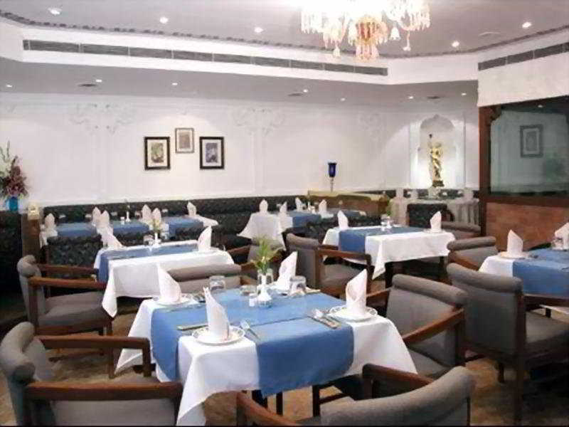 Hotel Heritage Formerly Known As Comfort Inn Heritage Mumbai  Restaurant foto